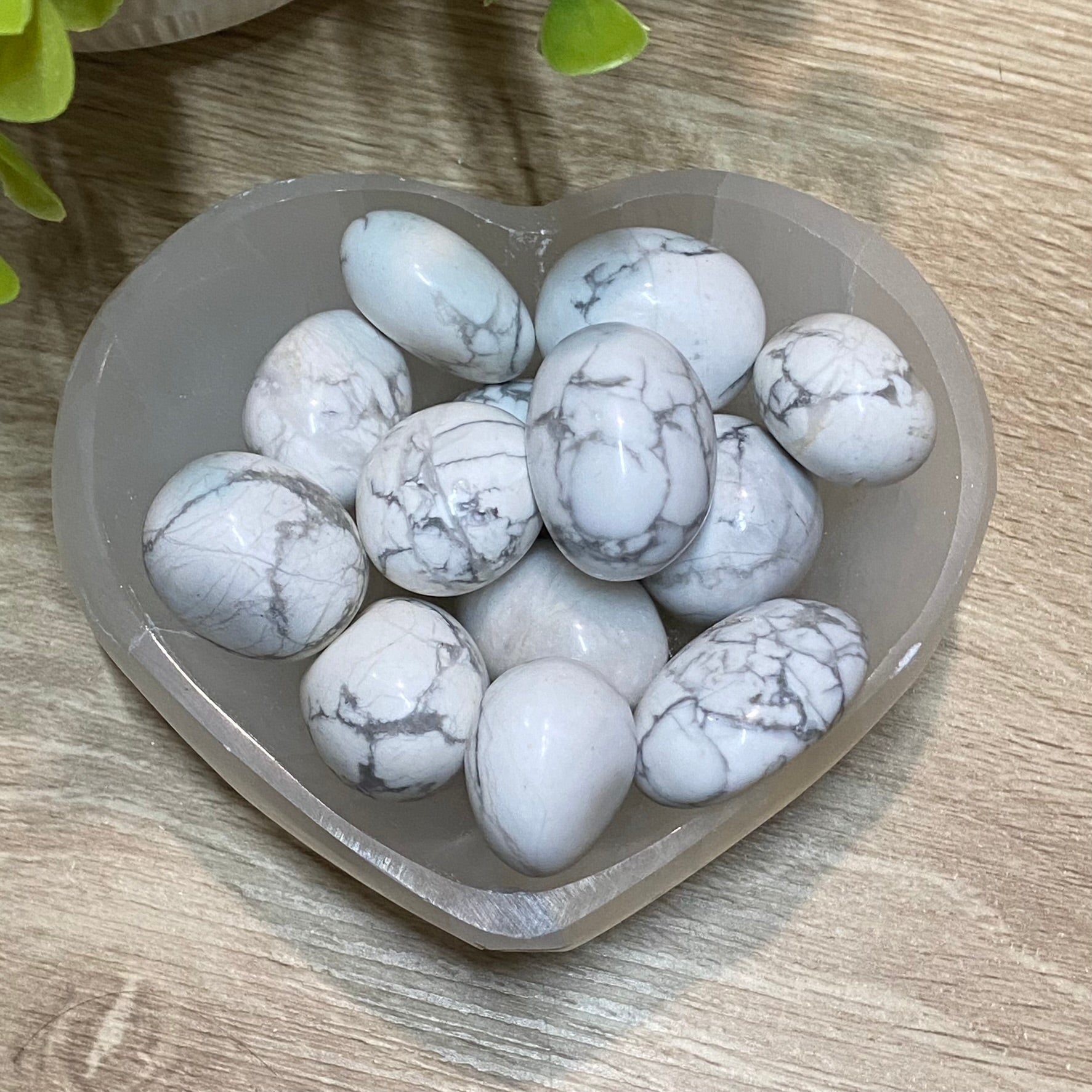 Healing Properties of Howlite - Moon Pebbles