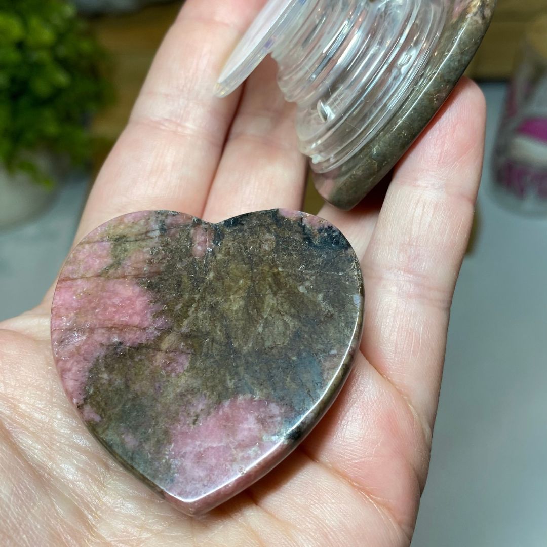 Rhodonite Heart Pop Socket - Self-Love, Compassion and Confidence